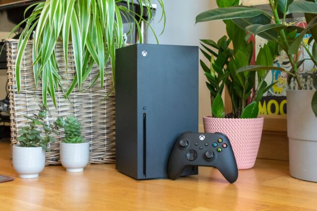 X Box Series X console